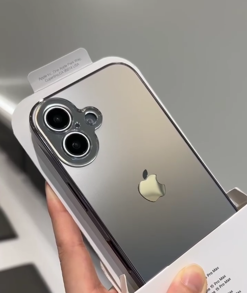 Glossy Ultra Thin Electroplated Camera Lens Protection For iPhone 16 & Plus Case